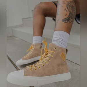 P.F. Flyers Tan Beige‎ Suede Hi-Top Sneakers Sz 8 Womens 6.5 Mens
